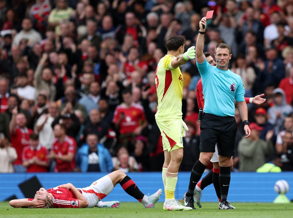 记者：国脚王钰栋有望拿下今年国内球员最重磅奖项